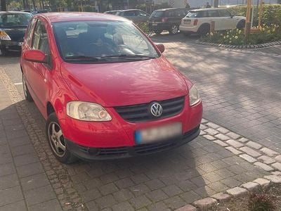 Second-hand VW Fox 54 CP (39 kW) 2006 Roșu Hatchback