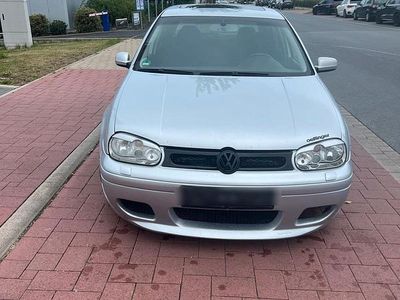 Silber Gebraucht 2002 VW Golf IV GTI Kleinwagen | 4.900 €
