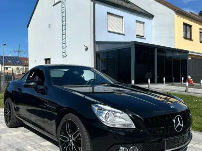 Gebraucht Mercedes SLK200 184 PS (135 kW) 2011 Schwarz Cabrio