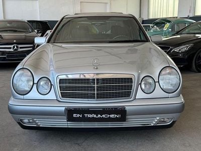 Gebraucht Mercedes E200 136 PS (100 kW) 1996 Silber Limousine