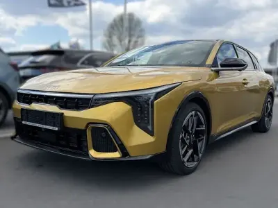 Gebraucht Kia K4 GT-Line 180 PS (132 kW) 2026 Gelb Kombi