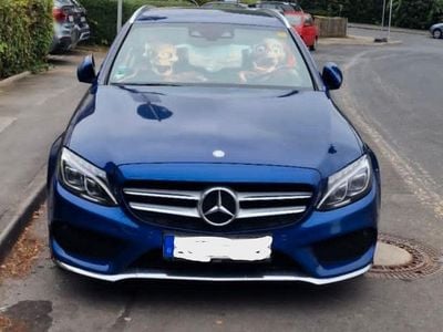 Blau Gebraucht 2016 Mercedes C220 AMG line Limousine | 11.700 € (Etwas zu teuer)