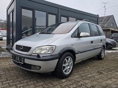 Grau Gebraucht 2001 Opel Zafira Selection Van / Kleinbus | 1.500 € (Fairer Preis)