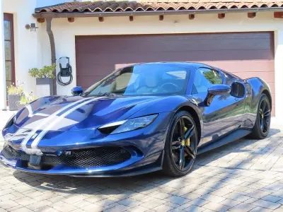 Usata Ferrari 296 829 CV (609 kW) 2025 Blu Cabrio