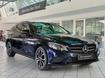 Gebraucht Mercedes C400 333 PS (244 kW) 2019 Blau Kombi
