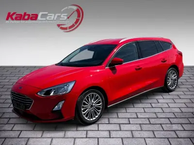 Gebraucht Ford Focus Titanium 125 PS (91 kW) 2018 Rot Kombi