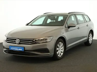 Gebraucht VW Passat 150 PS (110 kW) 2023 Mondsteingrau Kombi