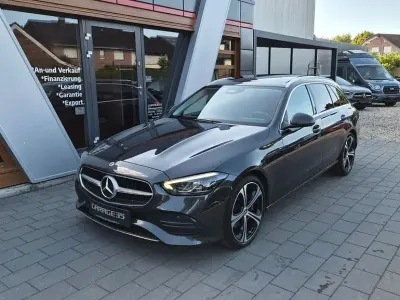 Gebraucht Mercedes 200 Avantgarde 163 PS (119 kW) 2023 Grau Limousine