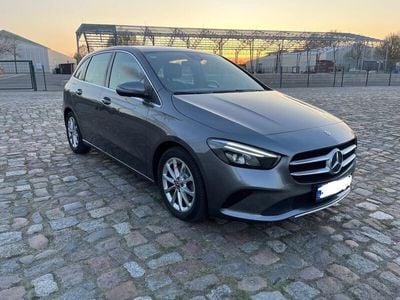 Mercedes B200