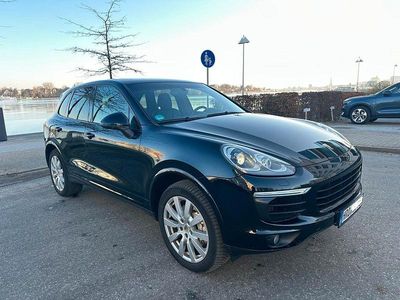 Schwarz Gebraucht 2017 Porsche Cayenne S Platinum Edition SUV | 41.999 € (Etwas zu teuer)