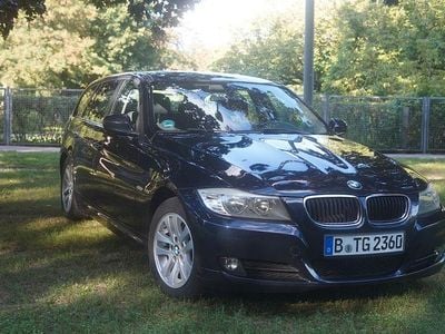 Blau Gebraucht 2010 BMW 318 Kombi | 4.900 € (Guter Preis)