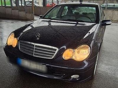 Usata Mercedes C200 Classic 163 CV (119 kW) 2003 Blu Berlina