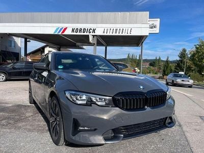 BMW 330e