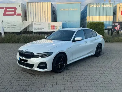 Gebraucht BMW 330e M Sport 292 PS (214 kW) 2021 Weiß Limousine