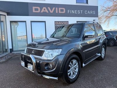 Gebraucht Mitsubishi Pajero Instyle 200 PS (147 kW) 2012 Grau SUV