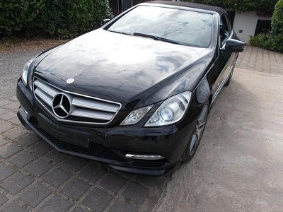 Usata Mercedes E300 AMG line 252 CV (185 kW) 2011 Nero Cabrio