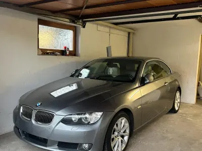 Gebraucht BMW 335 Cabriolet 306 PS (225 kW) 2009 Grau Cabrio