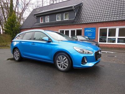 gebraucht Hyundai i30 Kombi NAVI/R-KAMERA/TÜV+SERVICE NEU/8-FACH!!