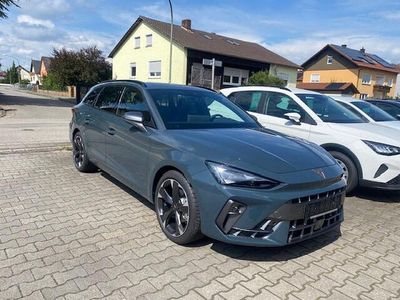 Blau Gebraucht 2024 Cupra Leon Kombi | 37.200 € (Teuer)