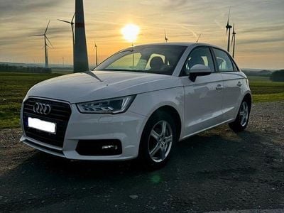 Weiß Gebraucht 2015 Audi A1 Sportback Kleinwagen | 9.399 € (Fairer Preis)