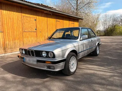 Gebraucht BMW 318 113 PS (83 kW) 1990 Silber Coupé