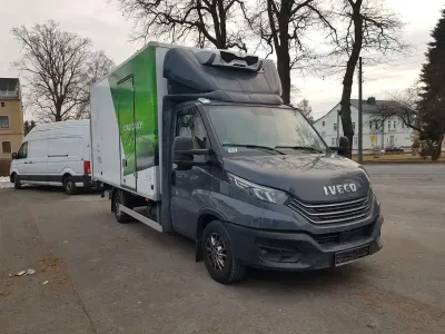 Usata Iveco Daily 136 CV (100 kW) 2022 Grigio Berlina
