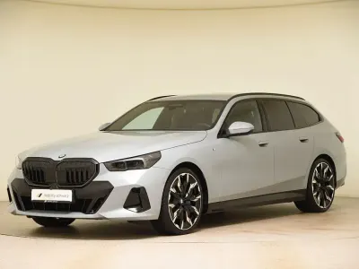 Gebraucht BMW 540 M Sport 286 PS (210 kW) 2025 Grau Kombi