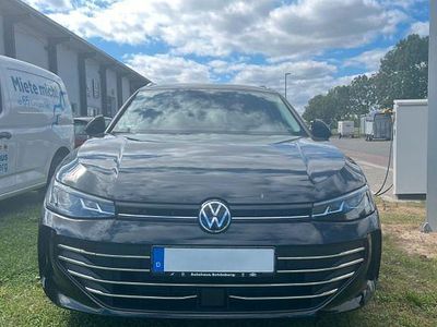 Gebraucht VW Passat Business 150 PS (110 kW) 2024 Schwarz Kombi