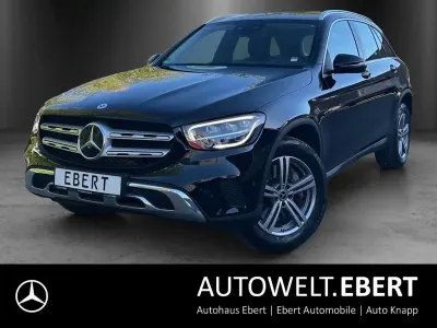 Second-hand Mercedes GLC300e Business 306 CP (225 kW) 2021 Negru SUV