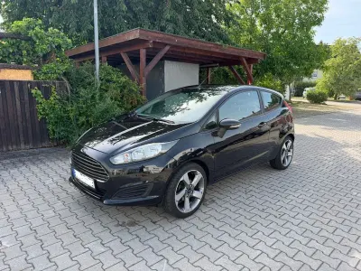 Gebraucht Ford Fiesta Champions Edition 101 PS (74 kW) 2014 Schwarz Kleinwagen