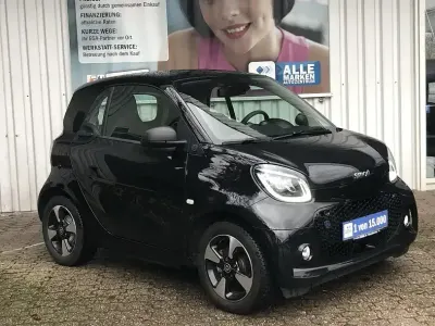 Używany Smart ForTwo Electric Drive Exclusive 60 kW (82 KM) 2023 Czarny Hatchback