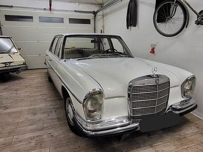 Weiß Gebraucht 1966 Mercedes 250 SE Limousine | 15.000 €