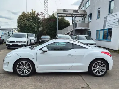 Gebraucht Peugeot RCZ Basis 156 PS (114 kW) 2011 Weiß Coupé
