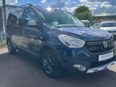 Gebraucht Dacia Dokker Celebration 116 PS (85 kW) 2018 Blau Van / Kleinbus