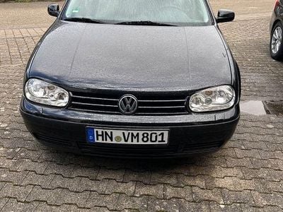 Second-hand VW Golf III Basis 75 CP (55 kW) 1999 Negru Berlinǎ