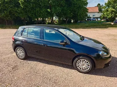 Gebraucht VW Golf VI 86 PS (63 kW) 2011 Schwarz Kleinwagen