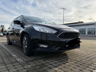 Schwarz Gebraucht 2015 Ford Focus Business Edition Limousine | 6.500 € (Guter Preis)