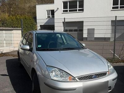 Gebraucht Ford Focus 115 PS (84 kW) 2003 Grau Kleinwagen