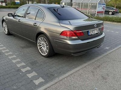BMW 740