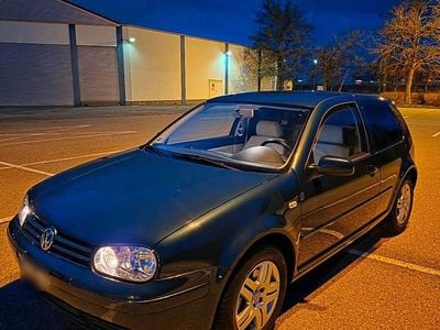 Gebraucht VW Golf Highline 101 PS (74 kW) 2002 Grün Coupé