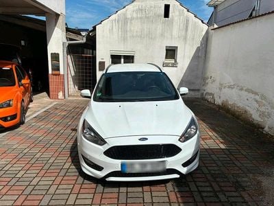 Second-hand Ford Focus ST-Line 150 CP (110 kW) 2016 Alb Break