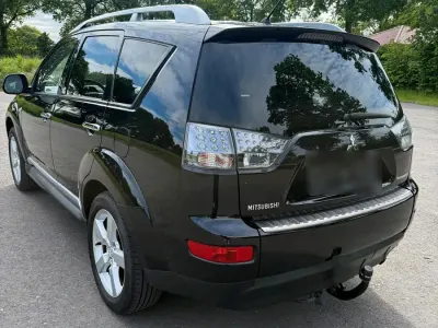 Gebraucht Mitsubishi Outlander Top 179 PS (131 kW) 2010 Schwarz SUV