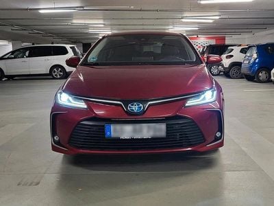 Rot Gebraucht 2019 Toyota Corolla Hybrid Limousine | 17.800 € (Fairer Preis)