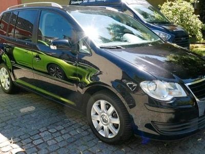 Schwarz Gebraucht 2009 VW Touran United Van / Kleinbus | 4.600 € (Fairer Preis)