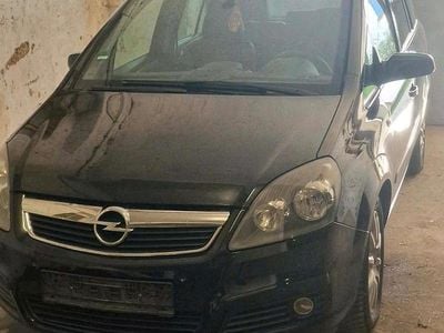 Second-hand Opel Zafira 150 CP (110 kW) 2007 Negru Monovolum