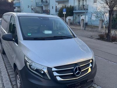 Gebraucht Mercedes Vito 163 PS (119 kW) 2018 Silber Van