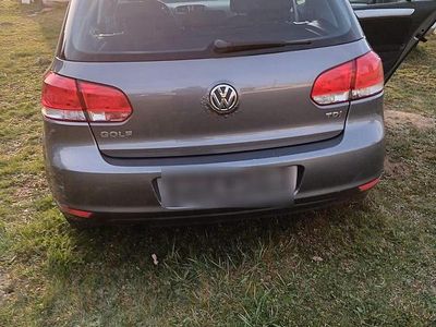 Gebraucht VW Golf VI Comfortline 105 PS (77 kW) 2011 Grau Kleinwagen