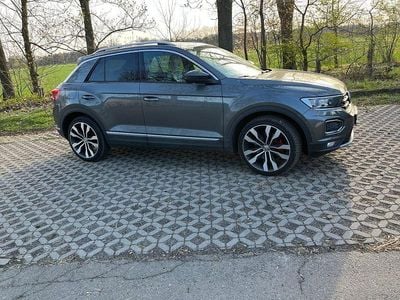 Second-hand VW T-Roc Sport 190 CP (139 kW) 2018 Gri SUV