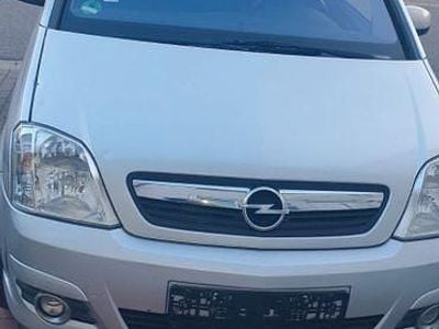 Silber Gebraucht 2006 Opel Meriva Van / Kleinbus | 1.400 € (Superpreis)