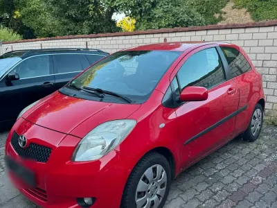 Gebraucht Toyota Yaris 69 PS (50 kW) 2008 Rot Kleinwagen